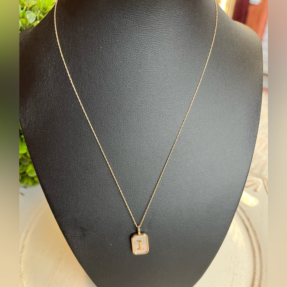 18k gold plated monogram initial necklace “I” new